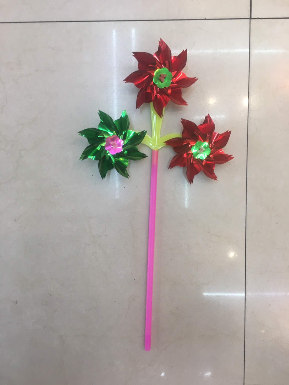 彩三小风车 三朵亮片风车塑料彩色传统户外风车热卖儿童玩具