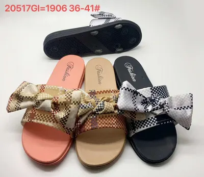 Women's Slippers With Large Bows