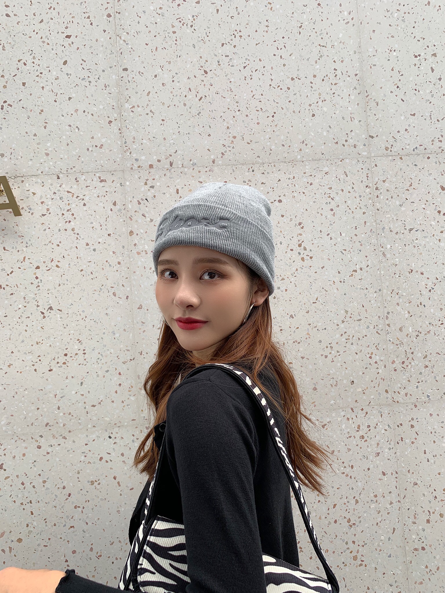 A knitted woolen cap for women, a versatile Korean style for autumn and winter; a casual and warm street couple's pullover cap for men detail image 6