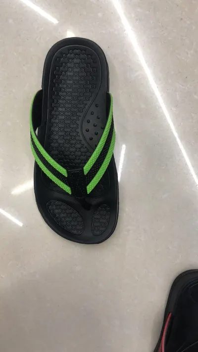 Men's Flip-Flops Are Non-Slip And Durable