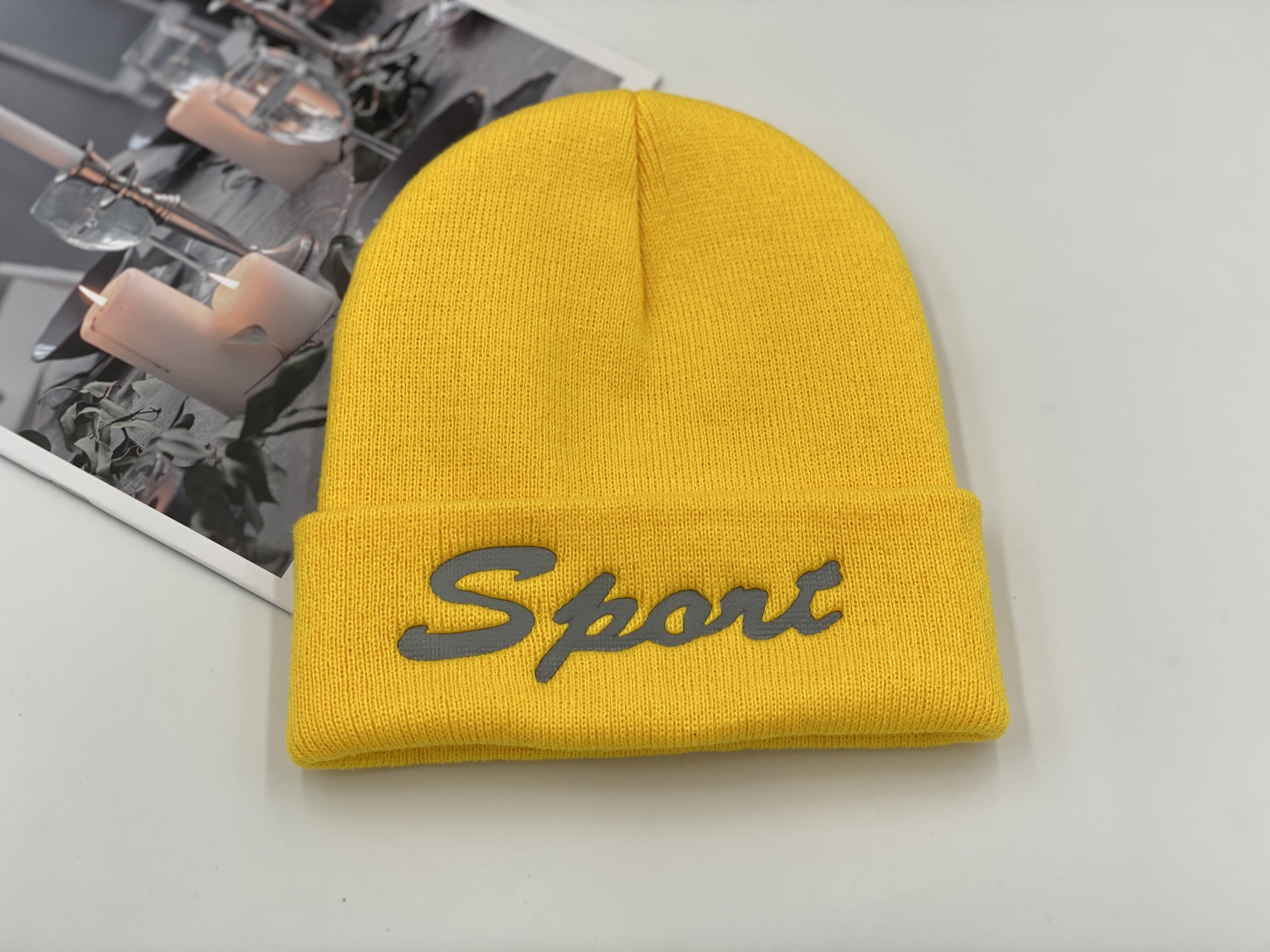 A knitted woolen cap for women, a versatile Korean style for autumn and winter; a casual and warm street couple's pullover cap for men undefined