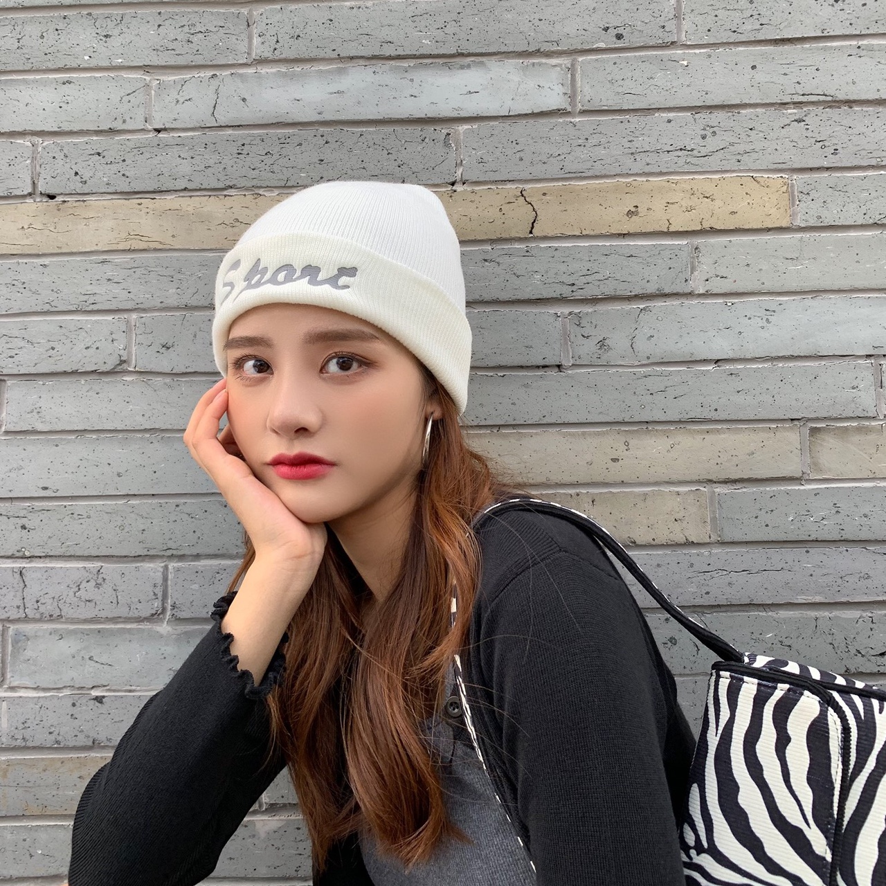 A knitted woolen cap for women, a versatile Korean style for autumn and winter; a casual and warm street couple's pullover cap for men