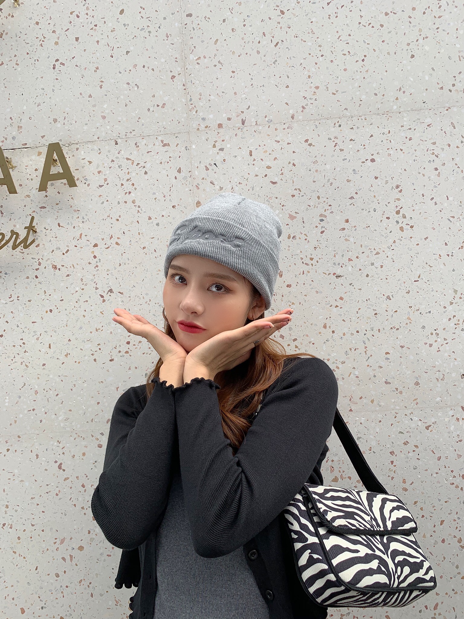 A knitted woolen cap for women, a versatile Korean style for autumn and winter; a casual and warm street couple's pullover cap for men Specification image