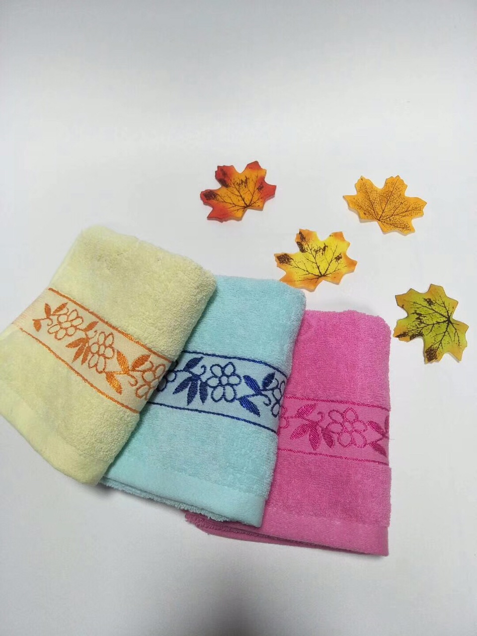 Satin-style goldfish flower towel