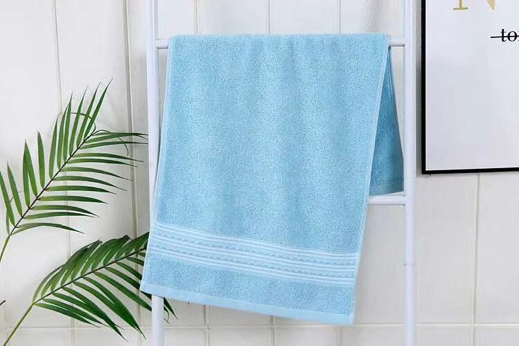 Plain white silk section towel detail image 8