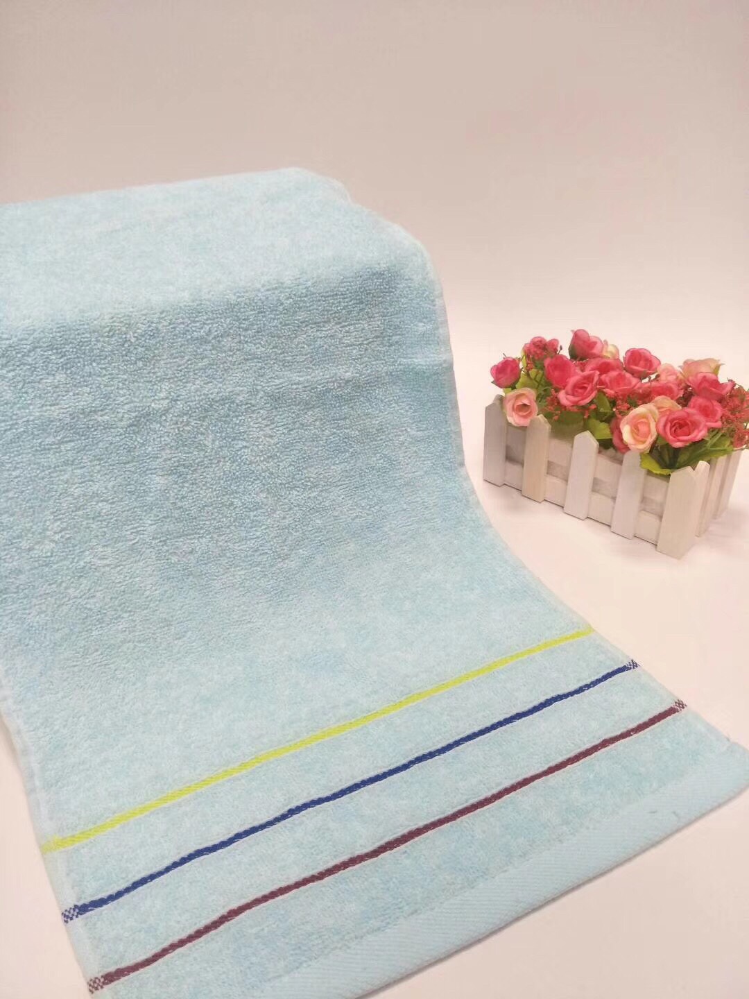 Three pieces of towel detail image 6