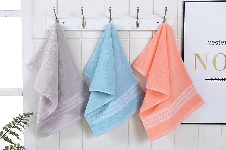 Plain white silk section towel detail image 6