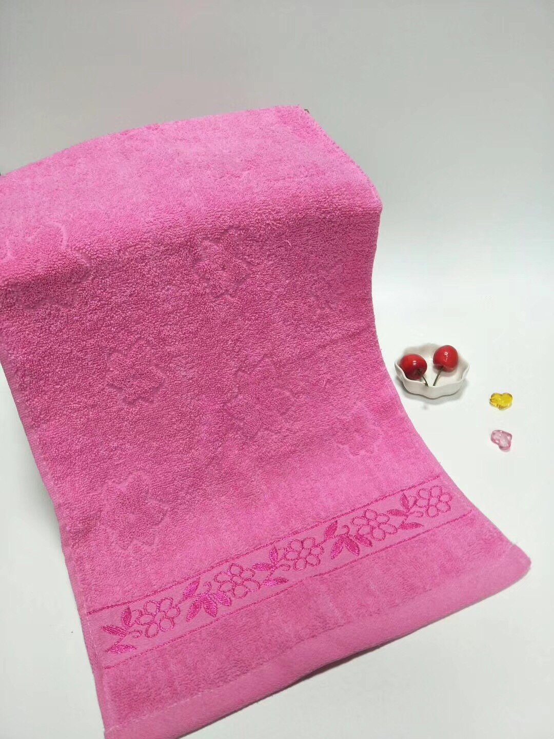 Satin-style goldfish flower towel Application Scenario