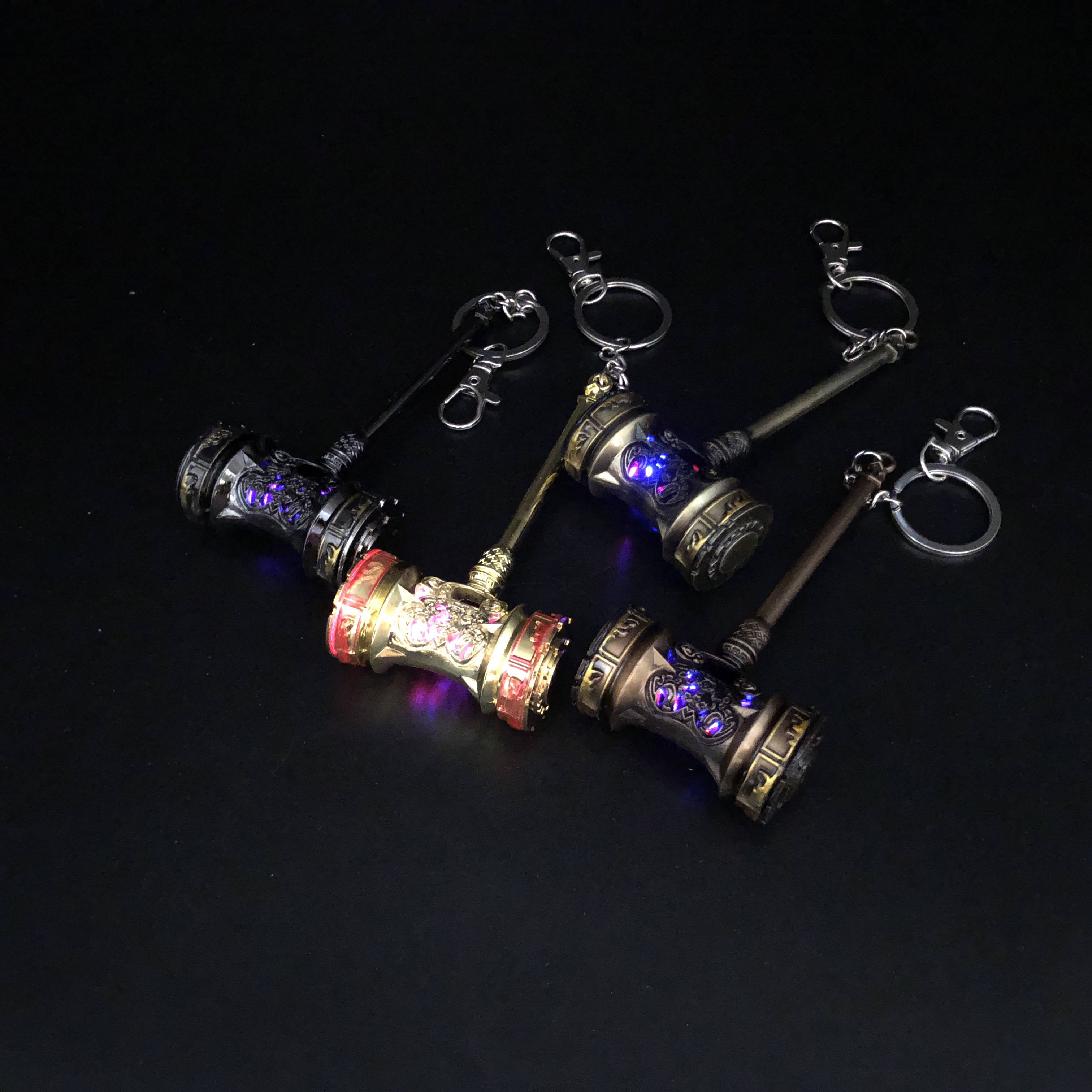 Douluo Weapon Tang Sanhao Tian Hammer Flash Weapon Alloy Keychain details Picture