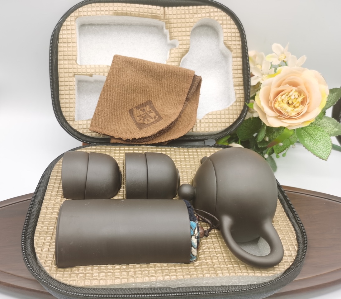 Zisha travel Kung Fu tea set, portable outdoor travel car tea pot, Quick Guest cup, one pot, four cups 032