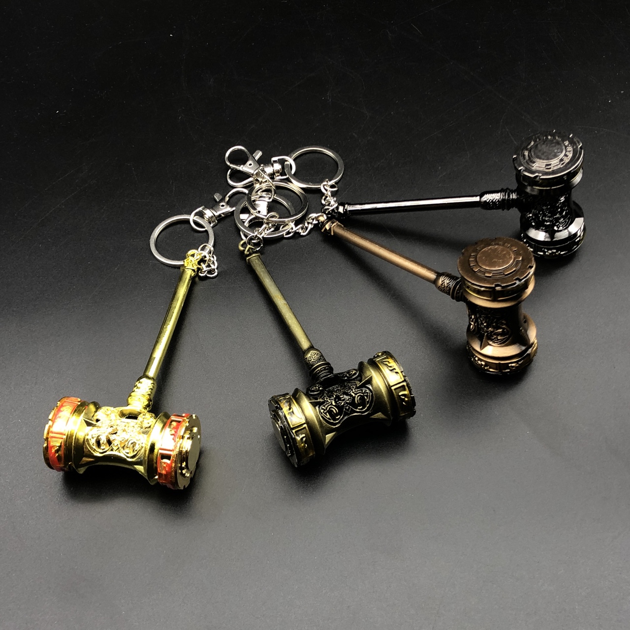 Douluo Weapon Tang Sanhao Tian Hammer Flash Weapon Alloy Keychain