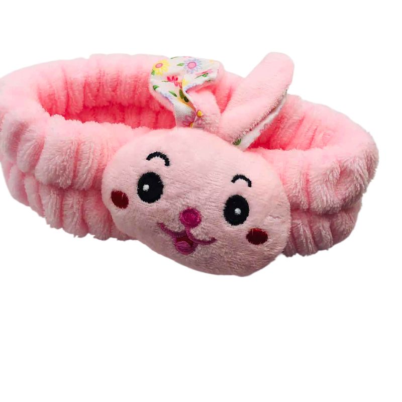 Cartoon cute plush bunny embroidery face makeup headband Headband eye mask wide edge headband wholesale Application Scenario