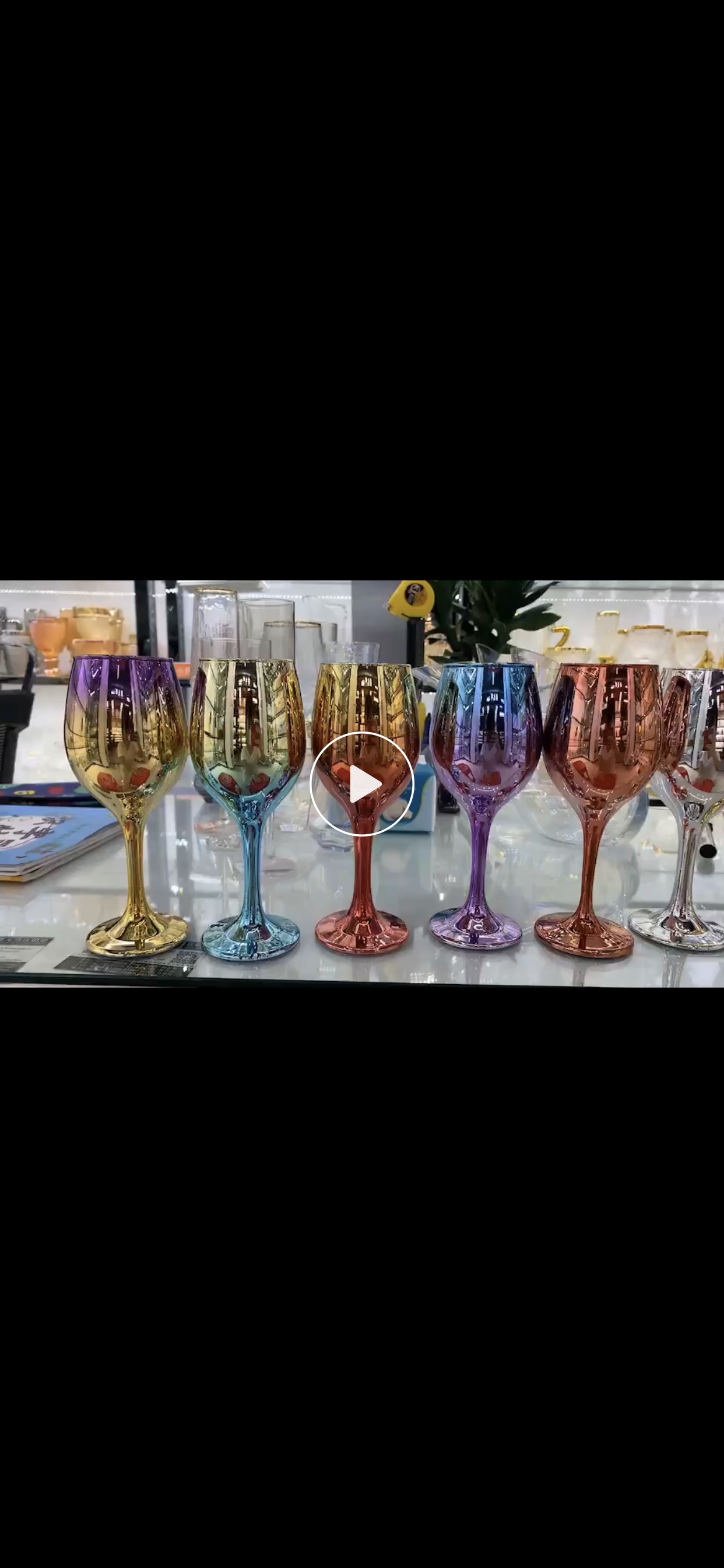 多色玻璃酒杯