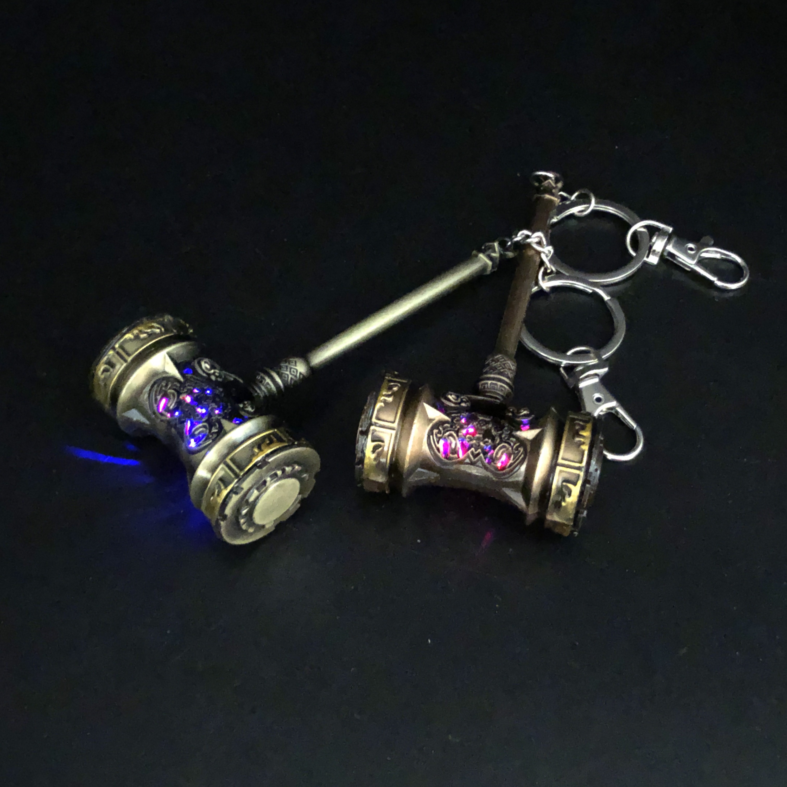 Douluo Weapon Tang Sanhao Tian Hammer Flash Weapon Alloy Keychain undefined