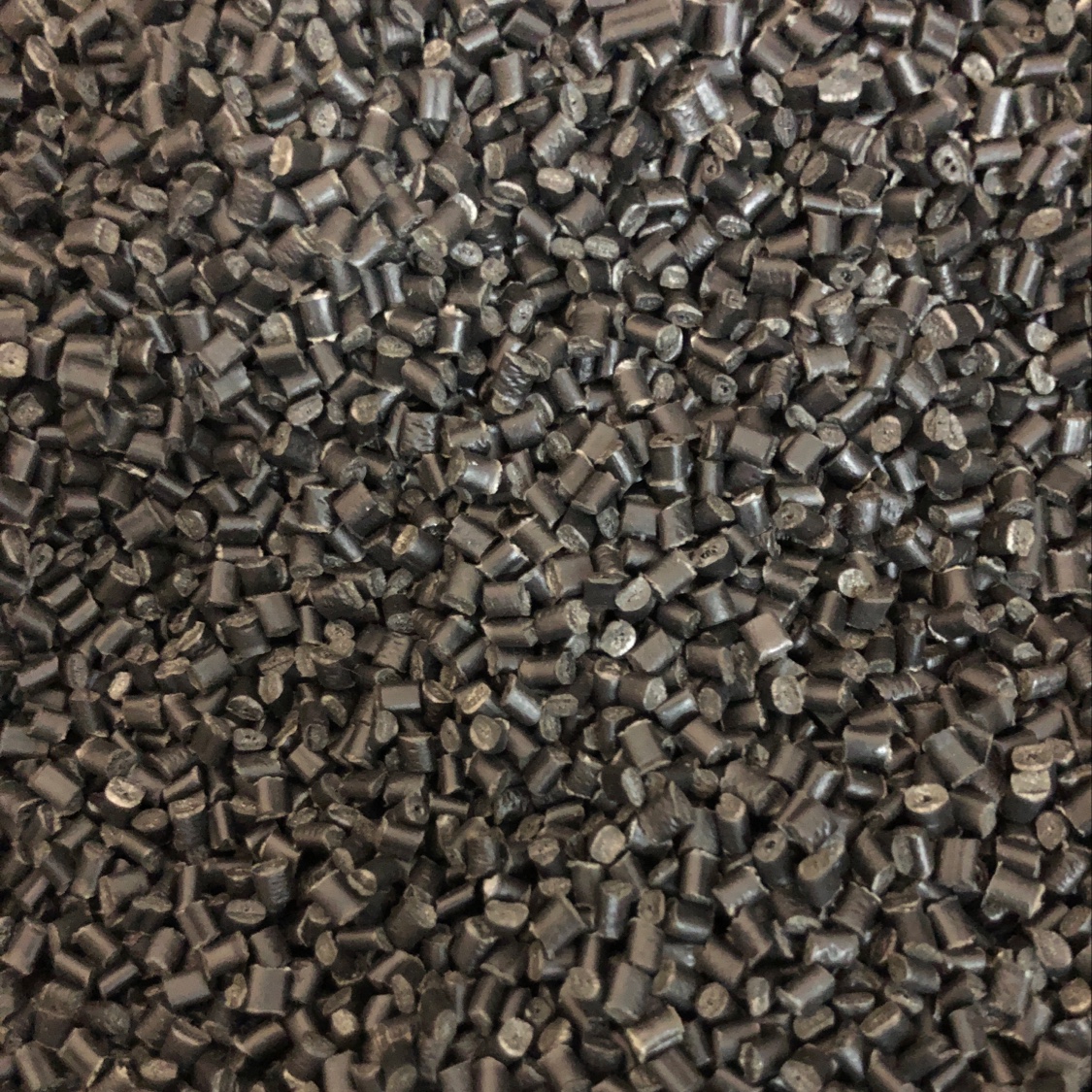 一级黑色颗粒PP