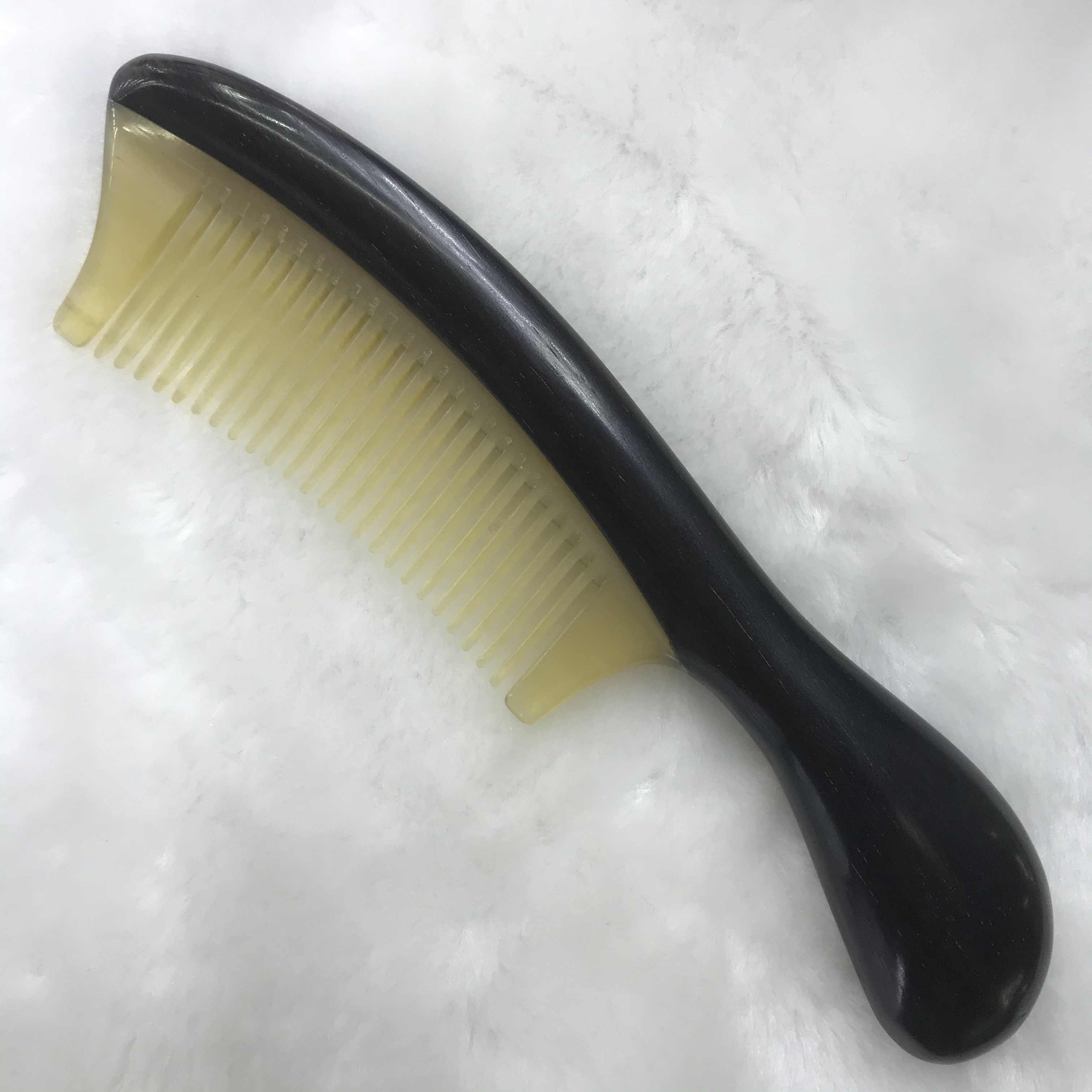 高端黑檀木羊角梳详情图2