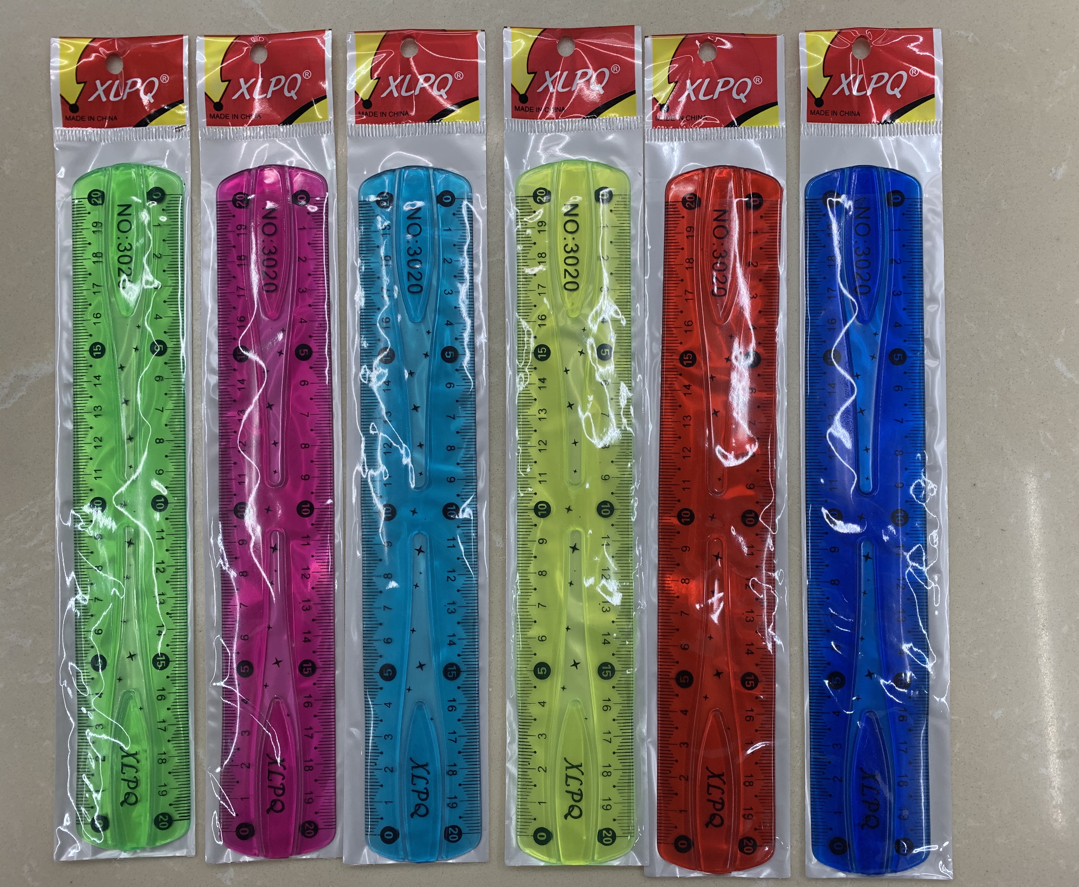 Ruler Student Supplies 0-30 Ruler Straight Ruler Application Scenario