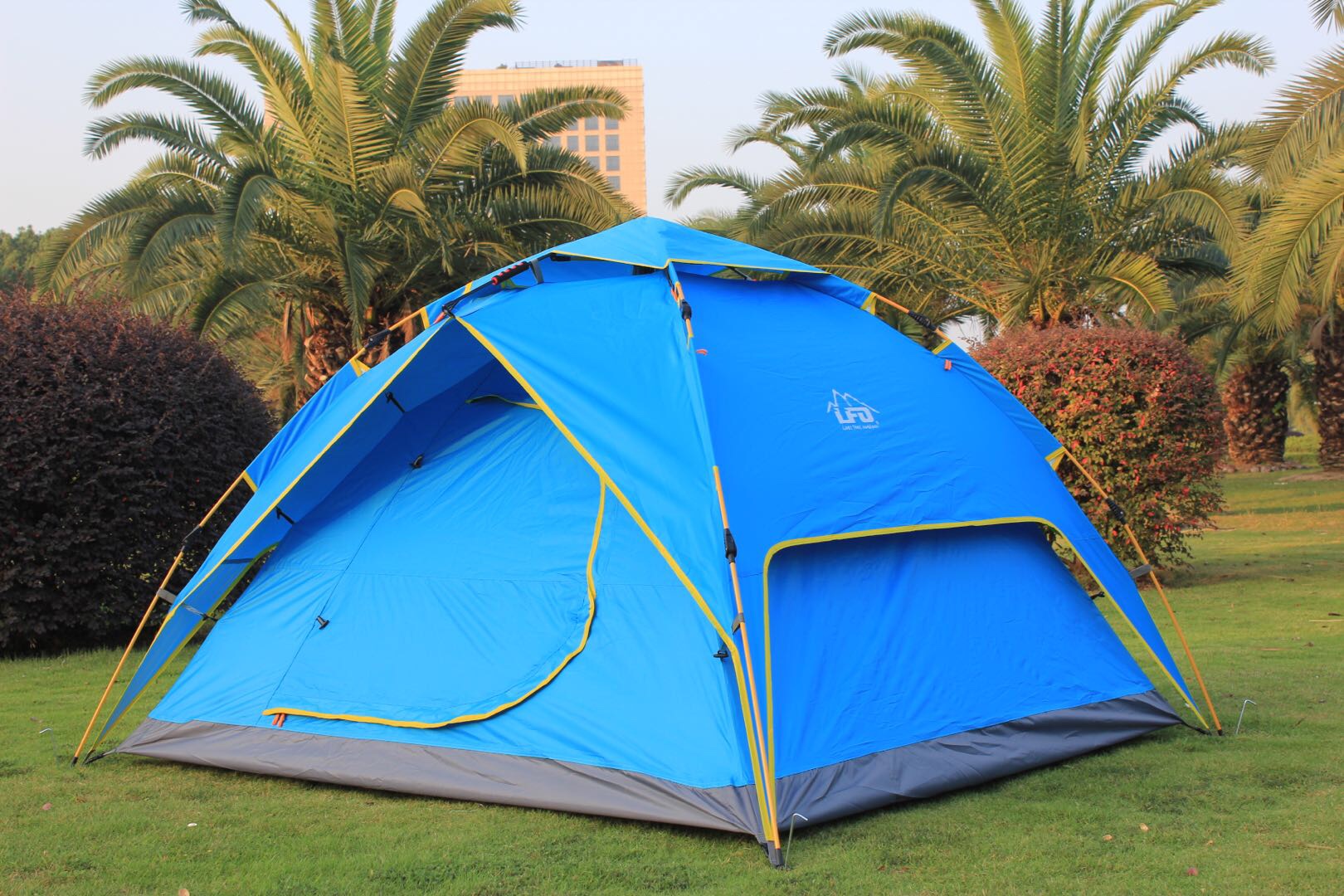 Four-person sun protection automatic tent details Picture