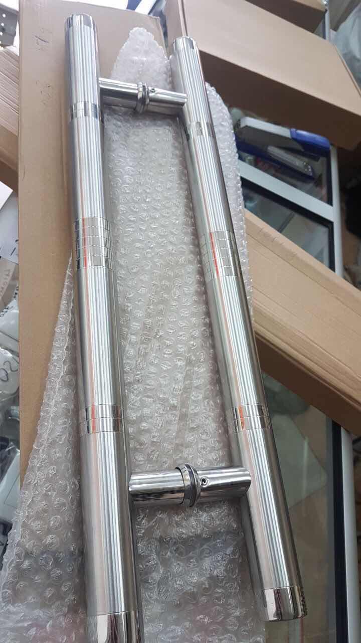 سحب الأبواب الزجاجية، سحب الفولاذ غير القابل للصدأ