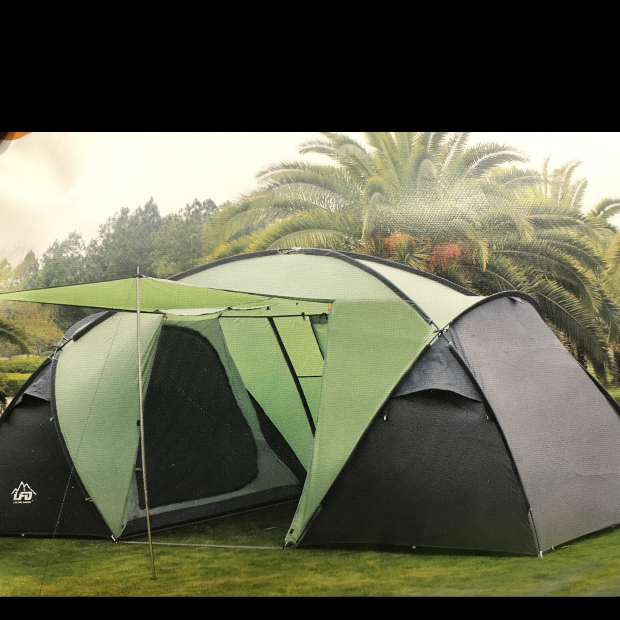 Two-bedroom, one-living-room tent details Picture