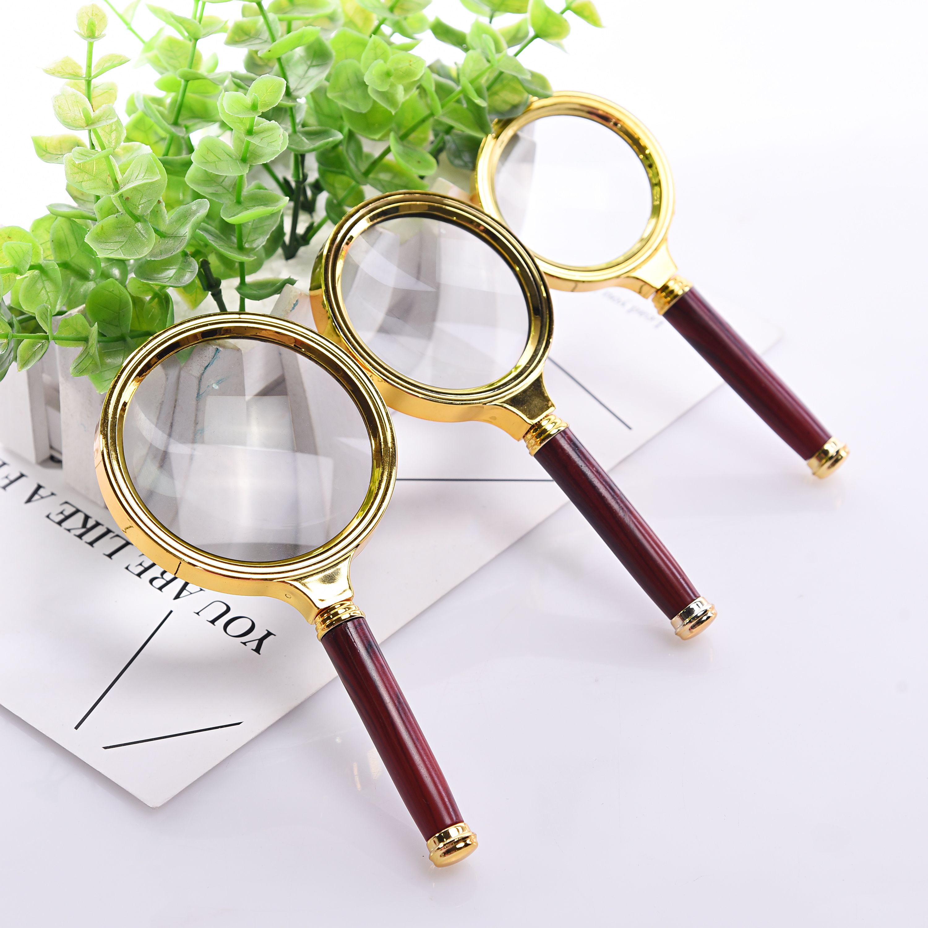 Semi-metal frame glass lens handheld magnifying glass for the elderly details Picture