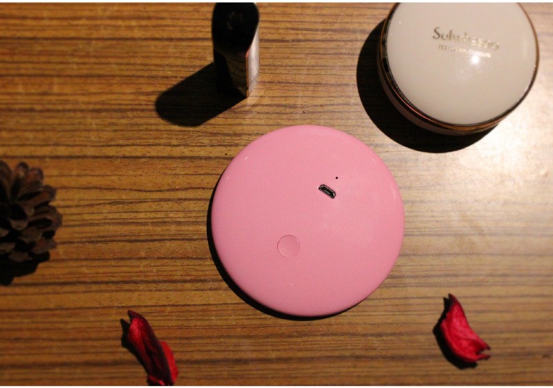 Round USB charging mini portable LED makeup mirror light, touch-up light, birthday gift detail image 9
