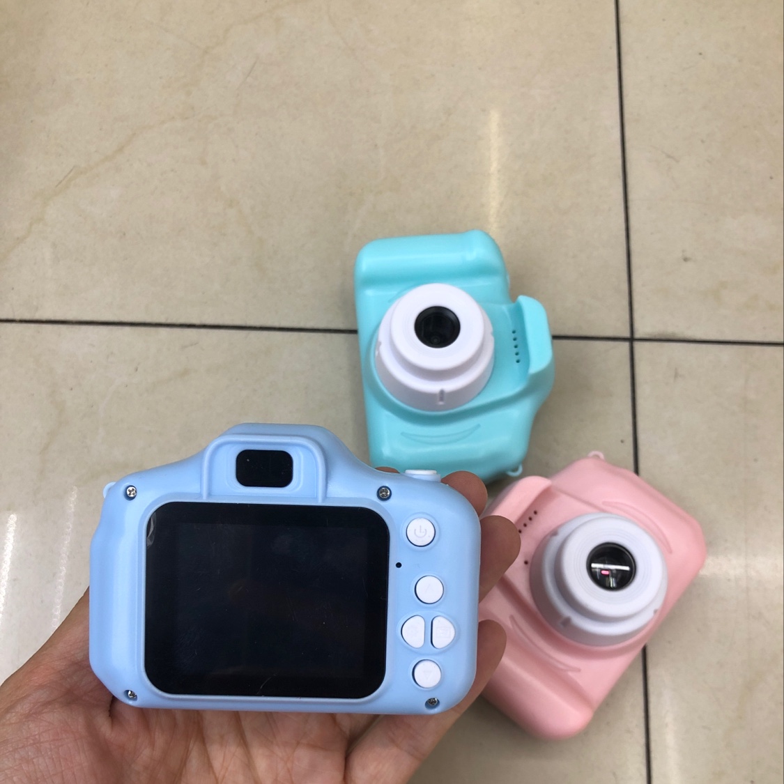 x2 Children camera thumbnail