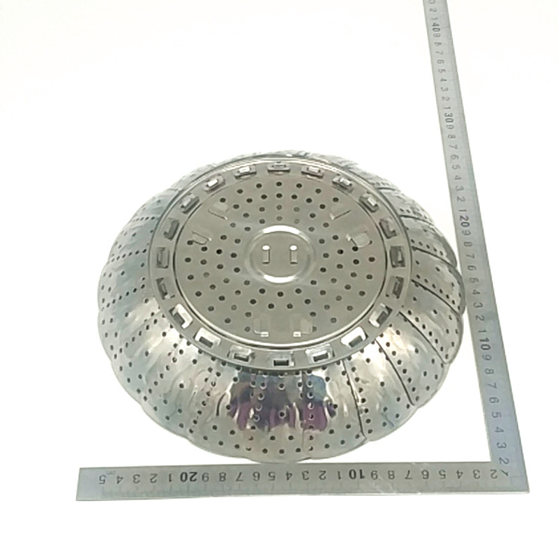 25cm diameter kitchen stainless steel steamer, draining rack, telescopic and folding steamer, steaming tray, multi-functional household steamer Application Scenario