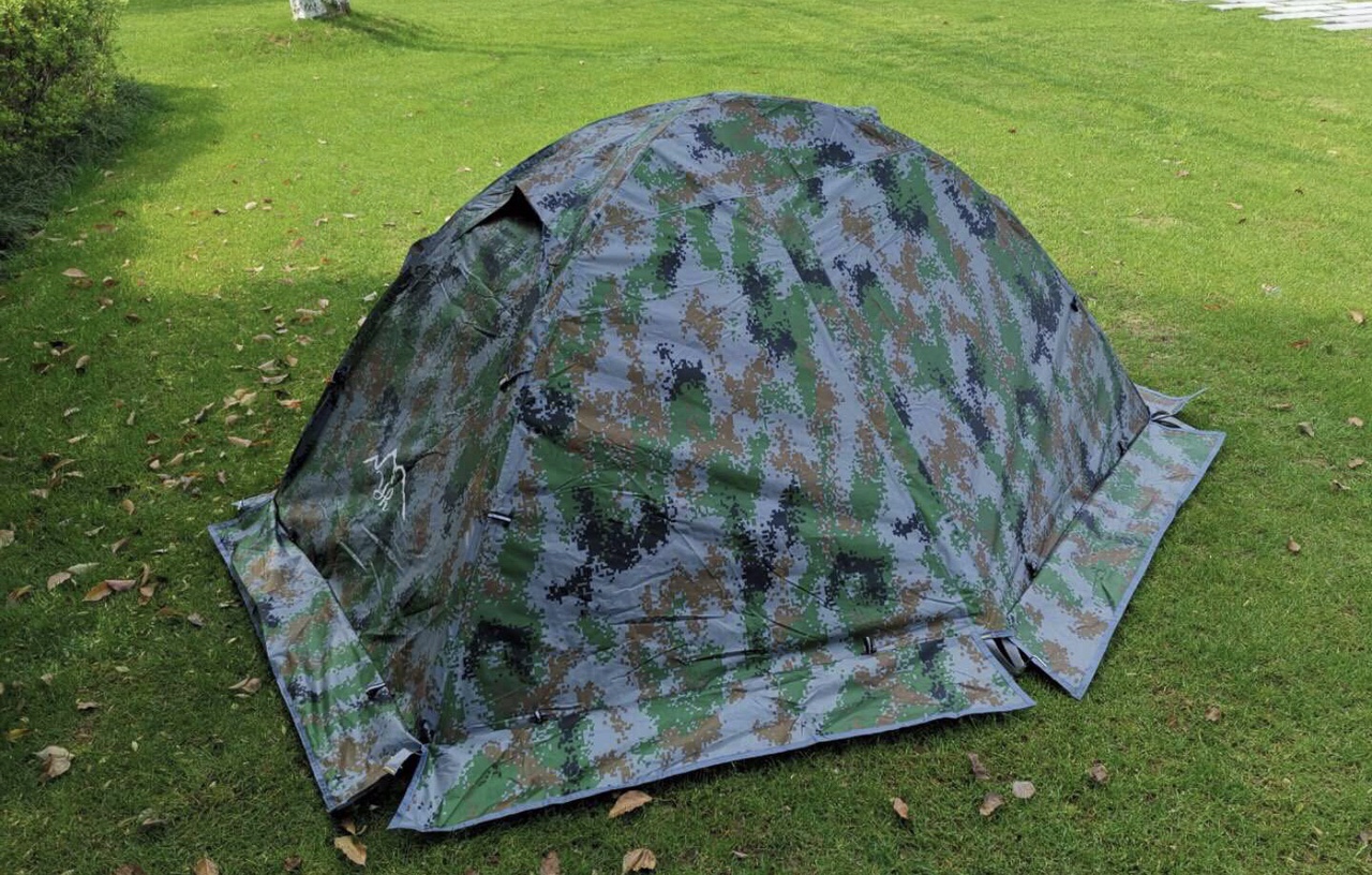 Single-person aluminum pole single-soldier tent