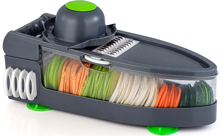 Use a multi-functional vegetable cutter to shred vegetables