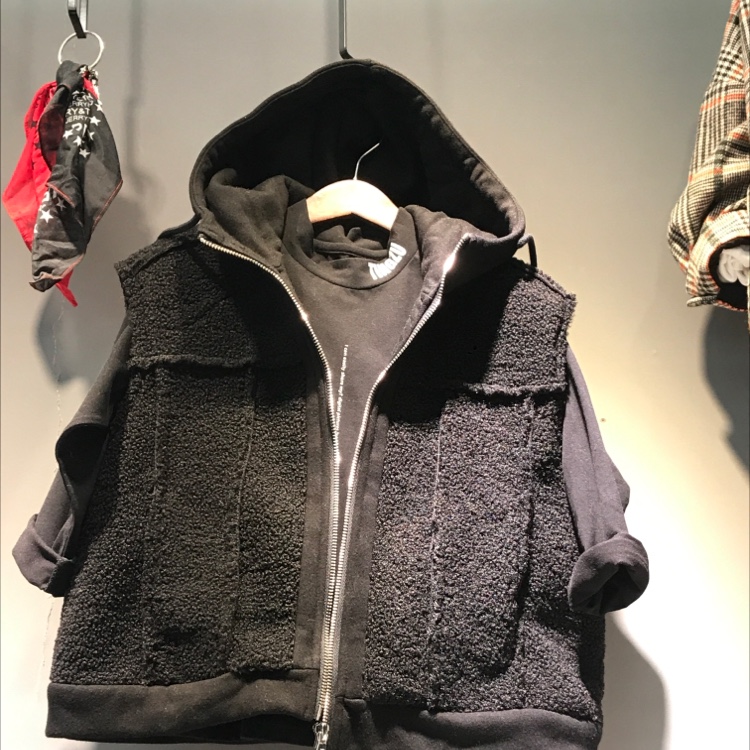 Wool vest thumbnail