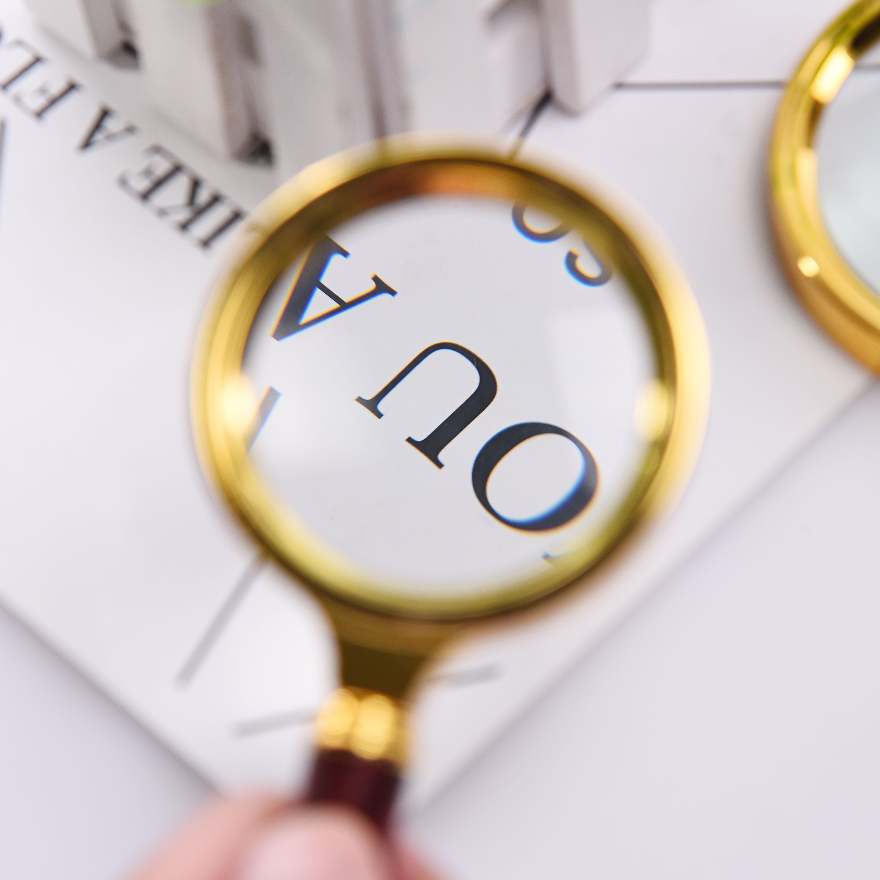 Semi-metal frame glass lens handheld magnifying glass for the elderly undefined