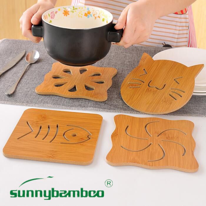 At the end of the year, 3 pieces of special Jiehao wooden cartoon hollow pad kitchen anti-hot non-slip placemat bowl pad pot pad teacup pad 3 pieces