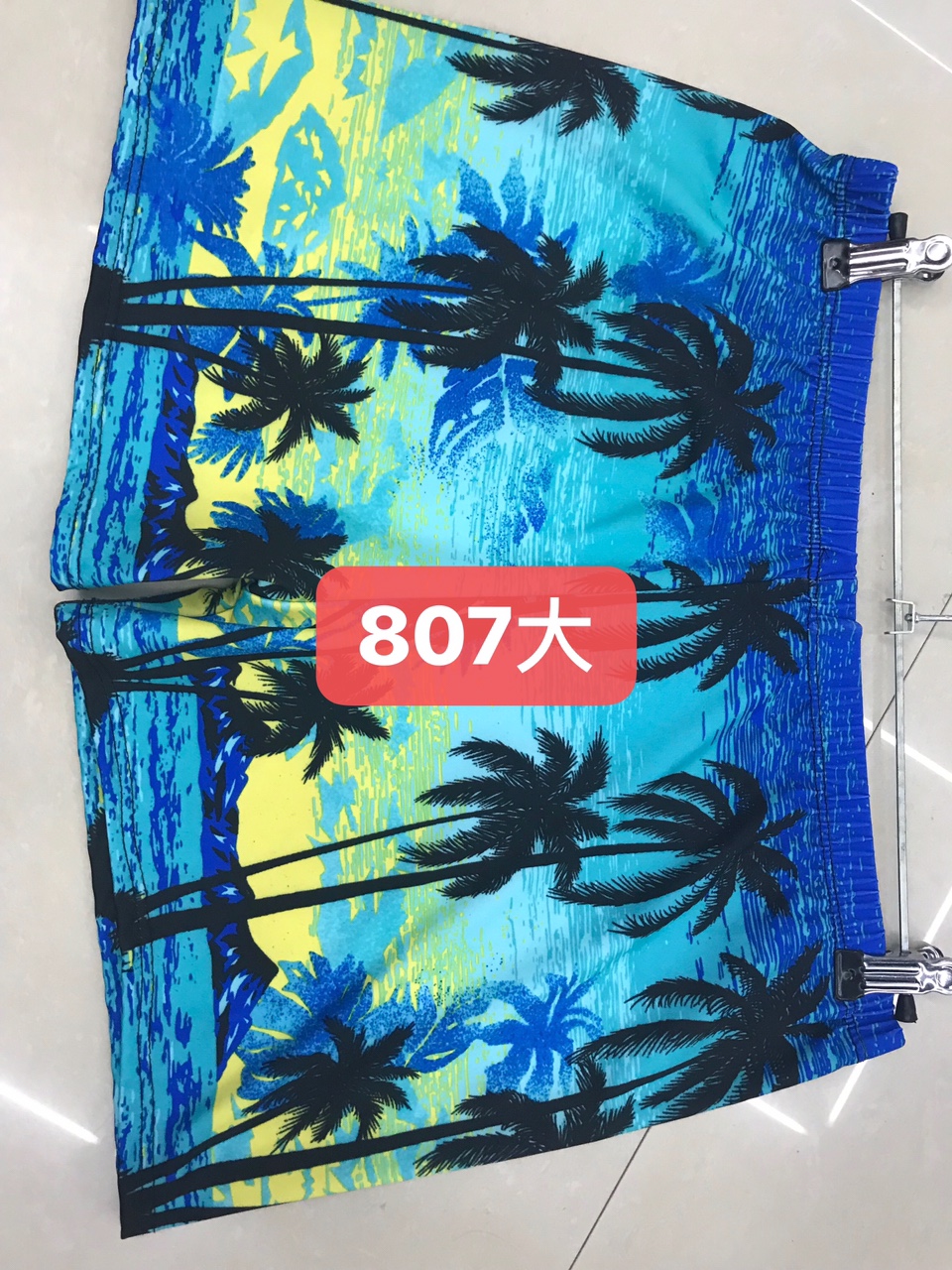 Item 807 Adult milk silk plus positioning flower-type swimming trunks thumbnail