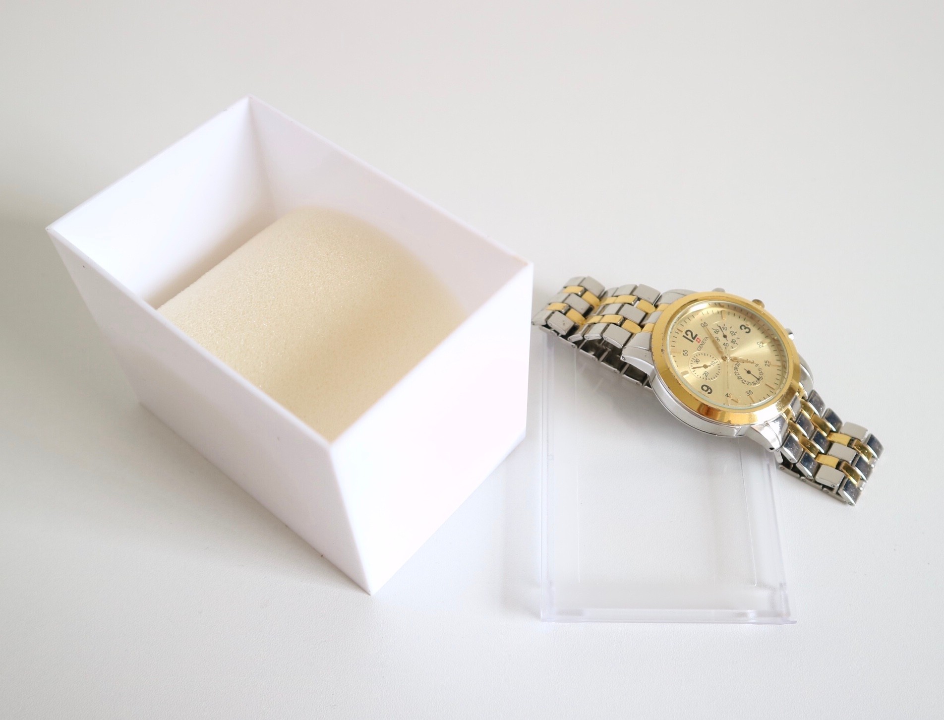 Plastic watch box, C-shaped transparent watch box, gift box, acrylic in stock, custom-made, factory direct sales detail image 6