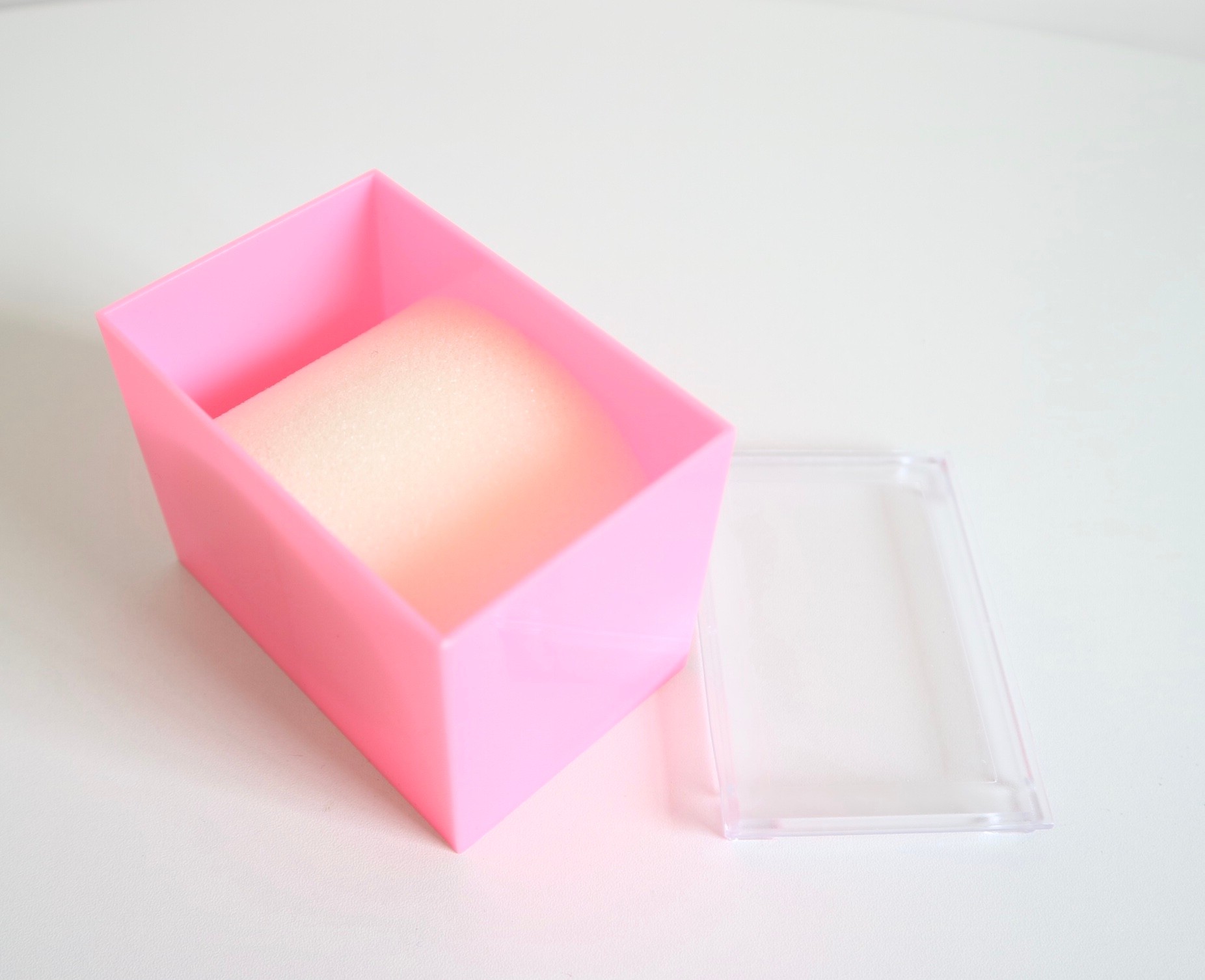 Plastic watch box, C-shaped transparent watch box, gift box, acrylic in stock, custom-made, factory direct sales detail image 1