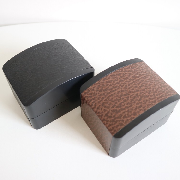 Watch box manufacturer direct sales, custom-made high-end watch boxes in stock, couple mechanical watch boxes, leather and wood grain road detail image 5