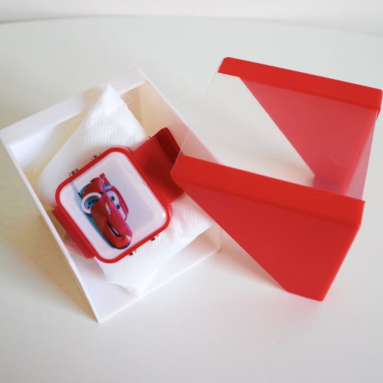 Direct sales of watch boxes from the manufacturer. Transparent, fashionable, and brightly colored high-end watch boxes are in stock and available for wholesale. Customized couple watch gift boxes details Picture