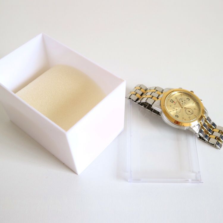 Plastic watch box, C-shaped transparent watch box, gift box, acrylic in stock, custom-made, factory direct sales details Picture