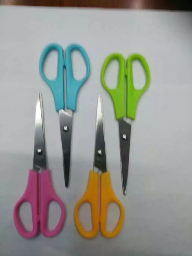 Scissors 328 large A scissors full figure