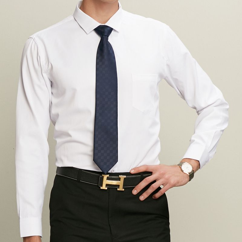 Winter large-sized men's long-sleeved shirt with fleece and thickened loose business formal wear, Korean-style casual base shirt for men Application Scenario