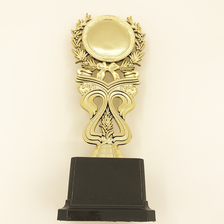 奖杯实物图