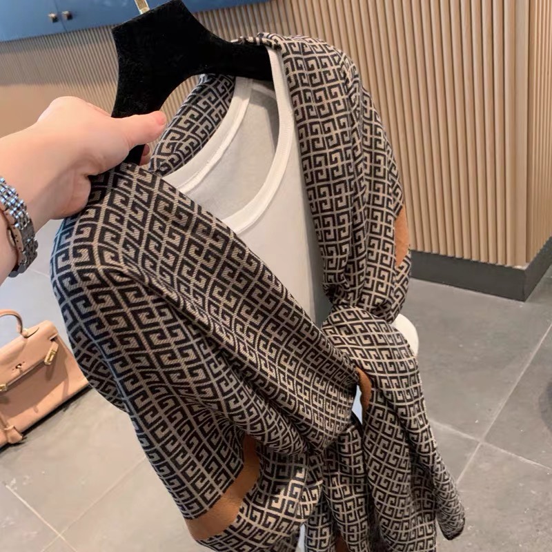 New best-selling cotton and linen new scarves and large shawls Application Scenario