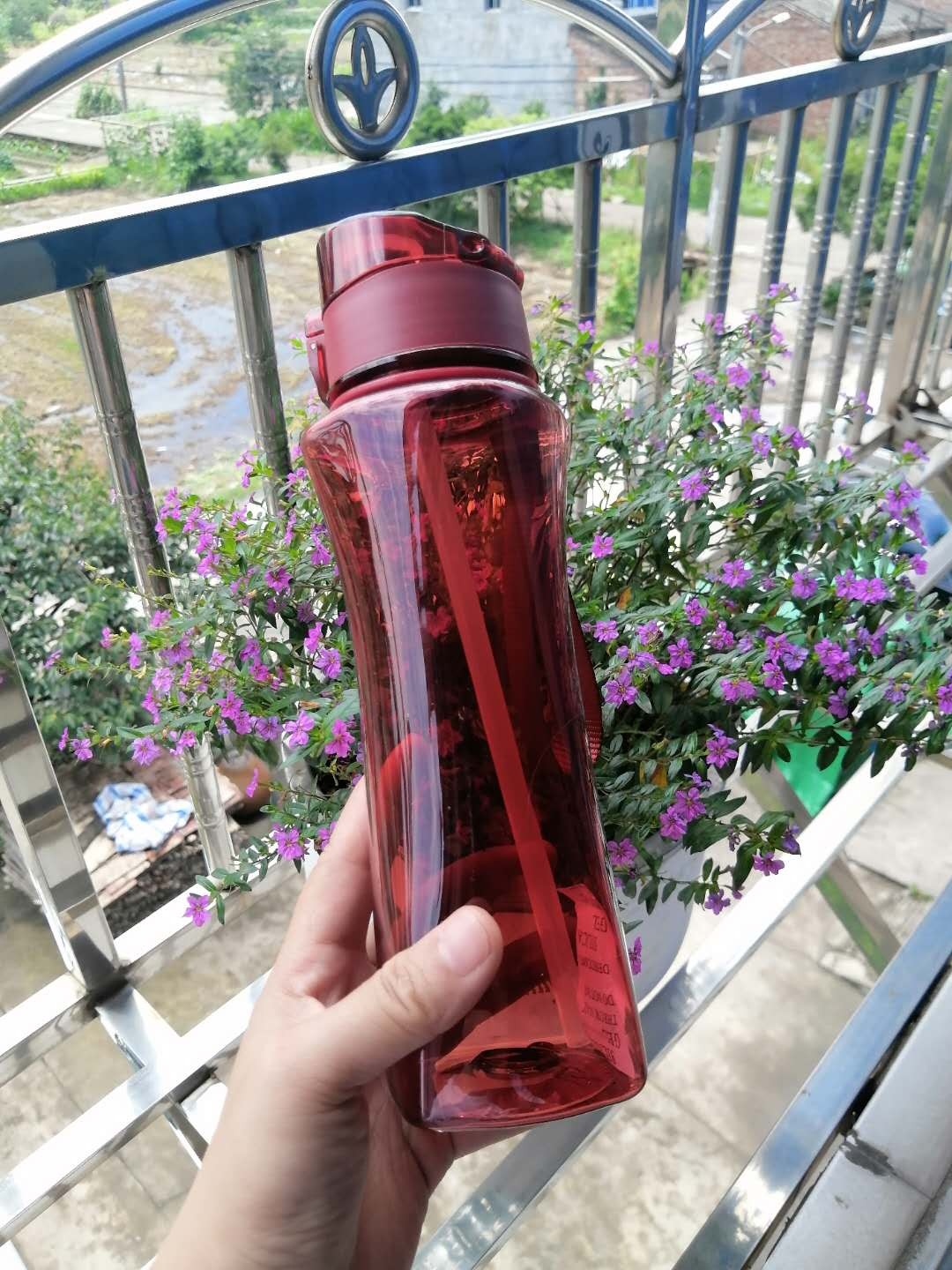 新款PC塑料太空杯 带硅胶弹簧盖运动水杯550ML 户外旅行杯详情图2