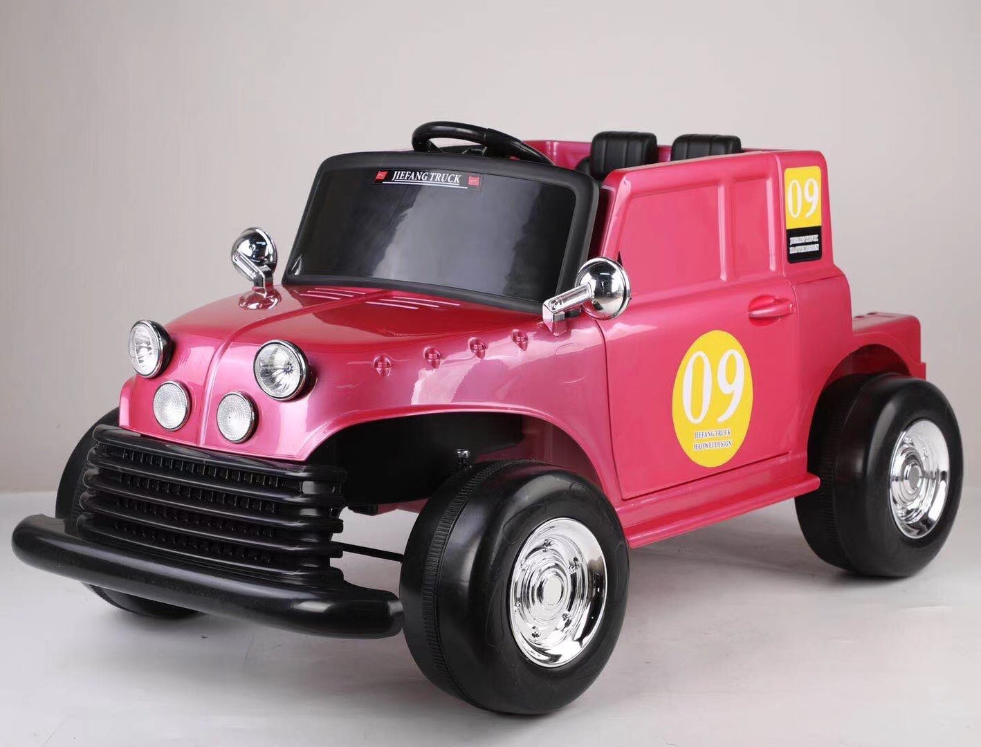 New children's electric four-wheeler, grandpa's bike, retro bike undefined