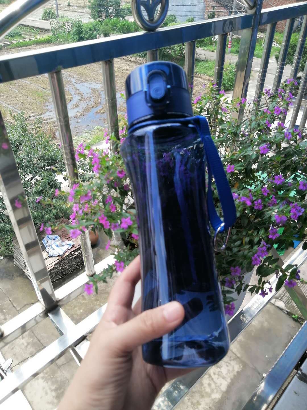 新款PC塑料太空杯 带硅胶弹簧盖运动水杯550ML 户外旅行杯详情图1