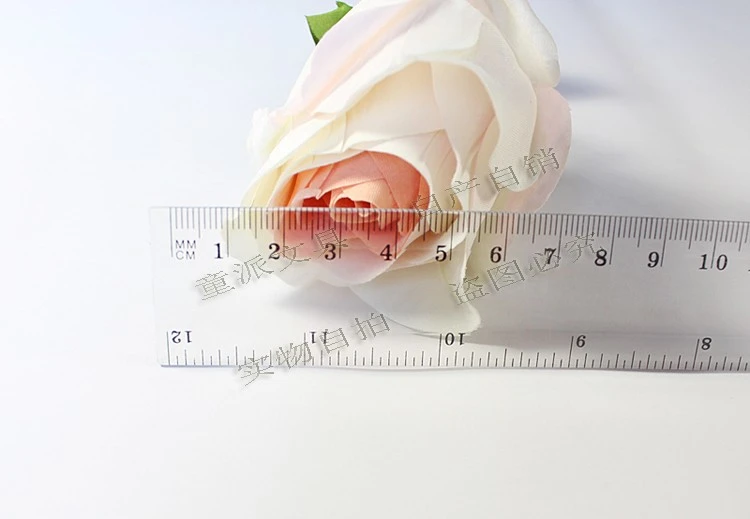 30cm plastic straight rulers from the ruler factory are stationery for students' drawing and homework. Customized transparent plastic rulers are available for wholesale detail image 5