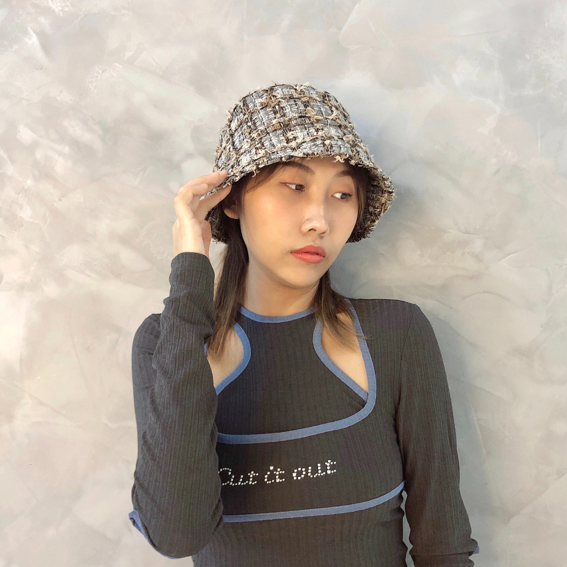 KK HAT Japanese-style unique custom fabric bucket hat autumn and winter new style, versatile and good-looking on the street, small wide hat industry detail image 3