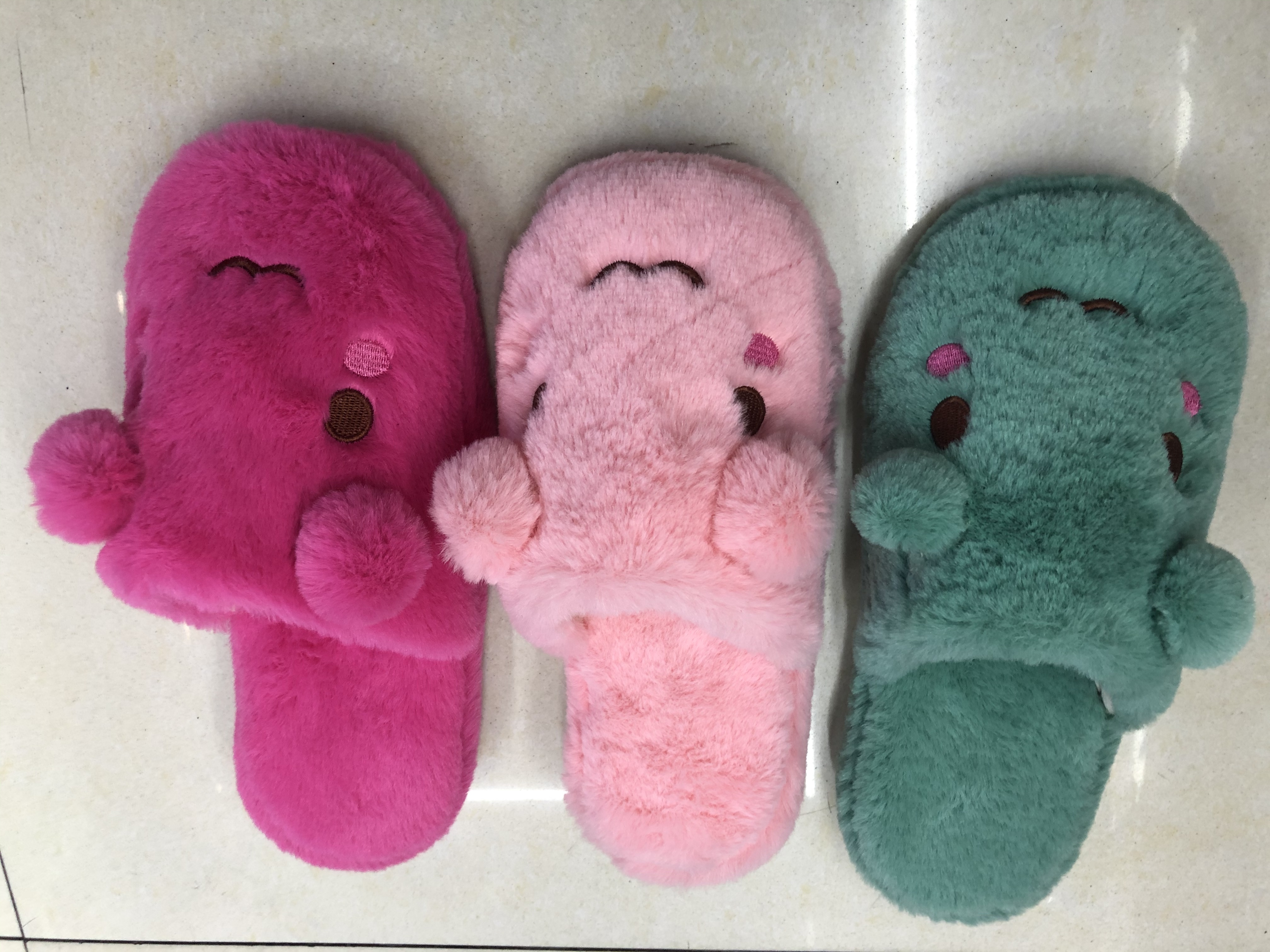 Best-selling cartoon cotton slippers for both domestic and foreign trade, indoor slippers detail image 1