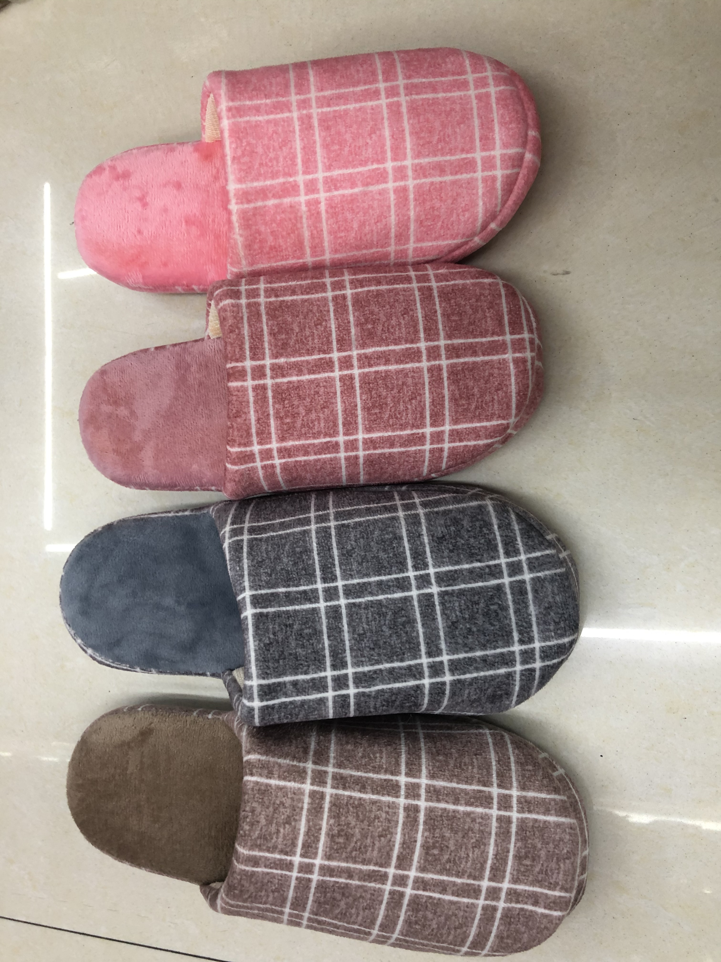 Autumn and winter home slippers featuring large checkered couple cotton slippers, a bestseller in foreign trade undefined